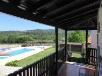 Apartment mit Poolblick