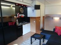 Studio Apartment - Downstairs B 09