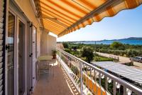 Appartamento con 1 Camera da Letto, Balcone e Vista Mare
