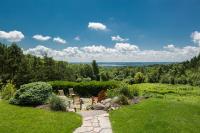INN AT WAWANISSEE POINT - Bed and Breakfast