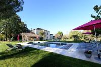 Belle demeure familiale avec piscine proche St Emilion - B&B Bossugan