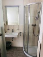 Habitación Triple Confort con ducha