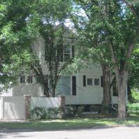 Charles Street Vacation Home - B&B Lethbridge