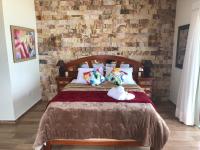 Queen Suite with Spa Bath