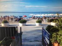 Akrotiri Beach House - B&B