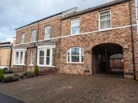 Apartment 5 Blue Bridge Court - B&B