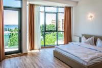Appartamento con 2 Camere da Letto e con Vista Mare Parziale