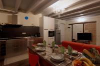 HOUSE 41, nuovo in borgo storico - Bed and Breakfast Bergamo