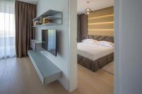Deluxe One-Bedroom Apartment with Sea View