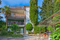 B&B Crikvenica - Apartments Sabina - 100m from sea - Bed and Breakfast Crikvenica