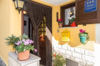 Comfy And Warm Ap With Balcony Surrounded With Beautiful Nature - B&B