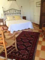 Dreibettzimmer mit Gartenblick