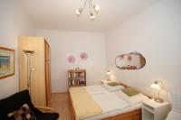 Freundliches Apartment mit Innenhof-Garten - Bed and Breakfast Wenen