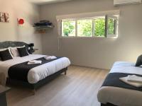 Familienzimmer mit Gartenblick
