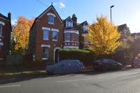 2 bedroom top floor flat, West Dulwich FREE STREET PARKING - B&B