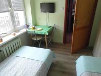 Tweepersoonskamer met 2 Aparte Bedden en Eigen Externe Badkamer
