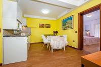 Comfort One-Bedroom Apartment with Terrace and Garden View