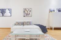 Apartment mit 4 Schlafzimmern und einem Balkon 