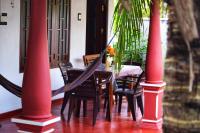 Easy Stay Lodge - Bed and Breakfast