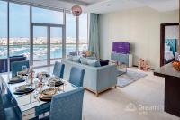  Glamorous 3-Bedroom Apartment Sea View