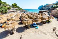 Villa Les Oliveres Petit By homevillas360 - B&B