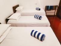 Camera Doppia con Letti Singoli con Bagno Privato Esterno 