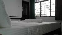 B&B Anuradhapura - Water Front Home Stay - Bed and Breakfast Anuradhapura