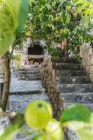 Stonehouse Korlat with open-air jacuzzi - Bed and Breakfast