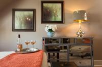 Queen Room with Spa Bath