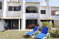 E&M Beach House Aldeamento do Levante III - Bed and Breakfast Porches