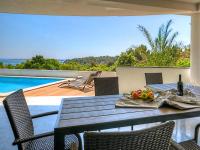 Villa Sunrise Premantura Sea View - Chambres d’hôtes Premantura