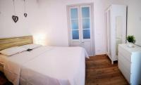 Apartamento con balcón
