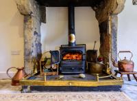 Westside Cottage, Newby Hamlet, Clapham, Yorkshire Dales National Park, Famous Three Peaks, Near The Lake District, Pets Are Welcome, Direct Parking in front of the Cottage & Guest Parking - Chambres d'hôtes Newby