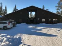 Ruka Center Chalet 3B1 - Ski-In Ski-Out - All services nearby - AC - Fireplace - Wifi - Own parking place - Chambres d'hôtes Ruka
