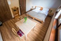Großes Doppel-/Zweibettzimmer