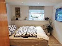Doppelzimmer mit Dusche im Souterrain