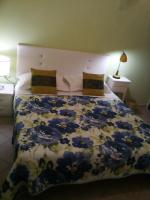 Double or Twin Room with Shared Bathroom