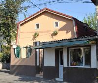 Pensiunea Everest - Bed and Breakfast