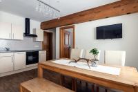 Standard Two-Bedroom Apartment with Balcony (5 Adults)