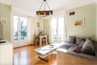 Beautiful Apartment at Plaka - Bed and Breakfast Athene