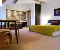 Kamer met Kingsize Bed en Uitzicht op de Tuin - Saint Andoche