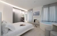 Deluxe Double Room with Bath