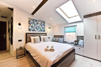 Steel And Wood Apartment - Bed and Breakfast Toruń