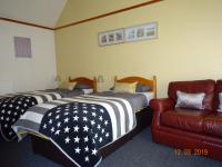 Großes Zweibettzimmer