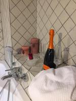 Tweepersoonskamer met Bubbelbad en Uitzicht op het Meer