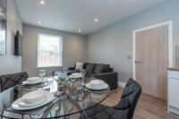 Gordon Moon Suites Bolton Centre Apartments - B&B Bolton
