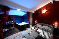 Studio with Spa Bath