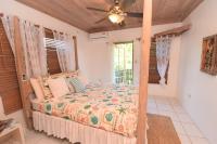 One-Bedroom Suite with Balcony with One Queen Bed
