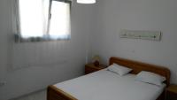 Garden maisonnette 2-bedrooms sleeps 6 adults 200m from sandy beach - Chambres d’hôtes