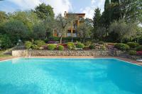 Villa Vibe Luce, beautiful period villa with private pool and lake view - Chambres d’hôtes Gardone Riviera